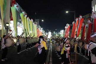 夏祭りのようす