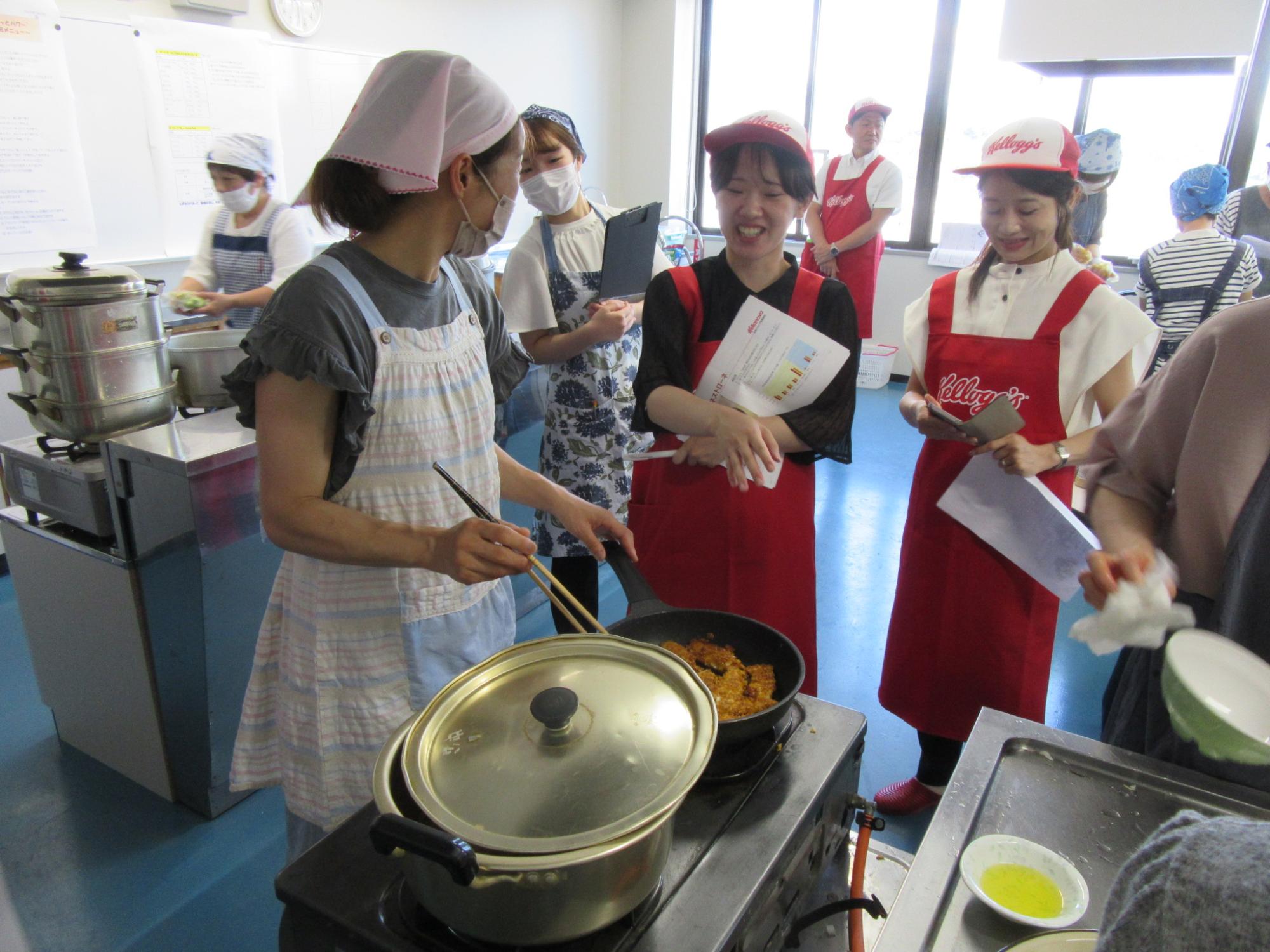 講師の方とやりとりをしている様子