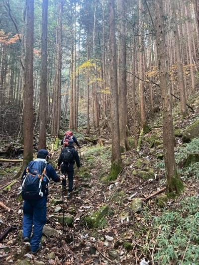 登山中の様子の画像