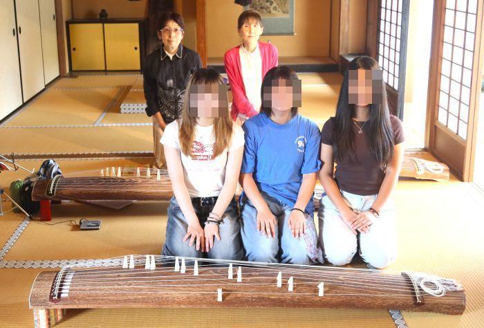 箏の音色をどうぞ