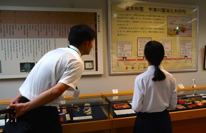 第二中学校の生徒さんと先生