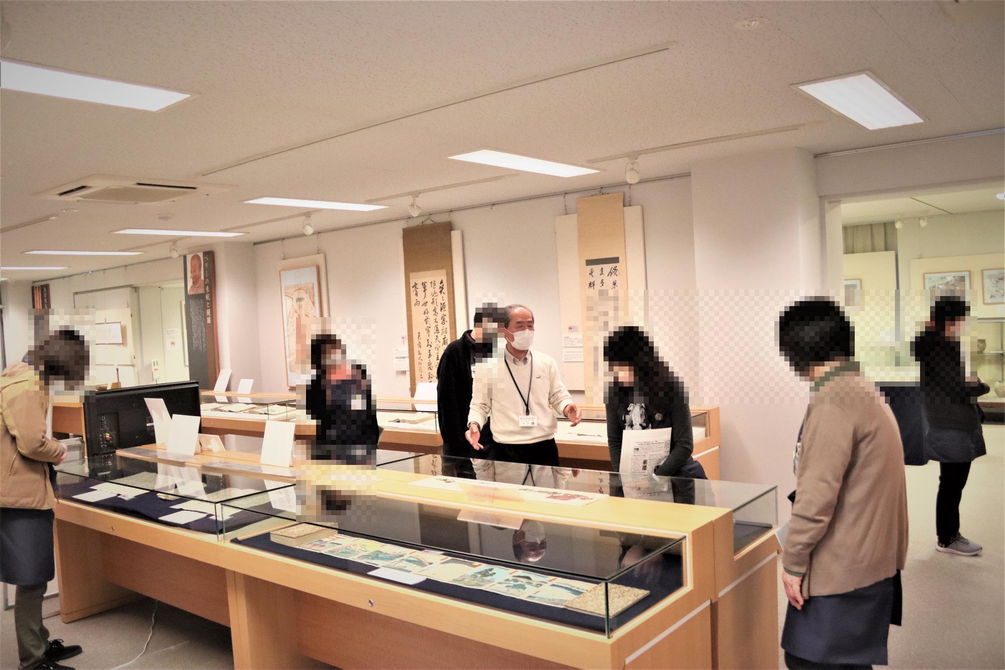 中津川市立図書館研修・展示見学