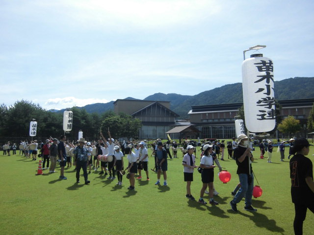 ばちを上に
