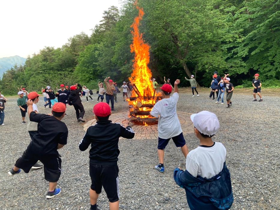 キャンプファイヤー