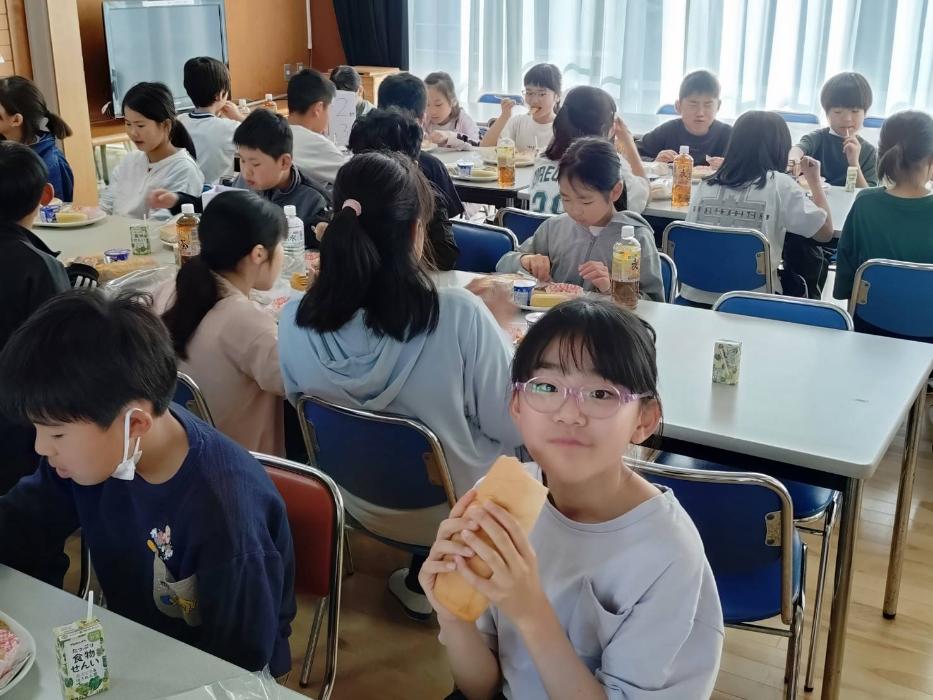 朝食