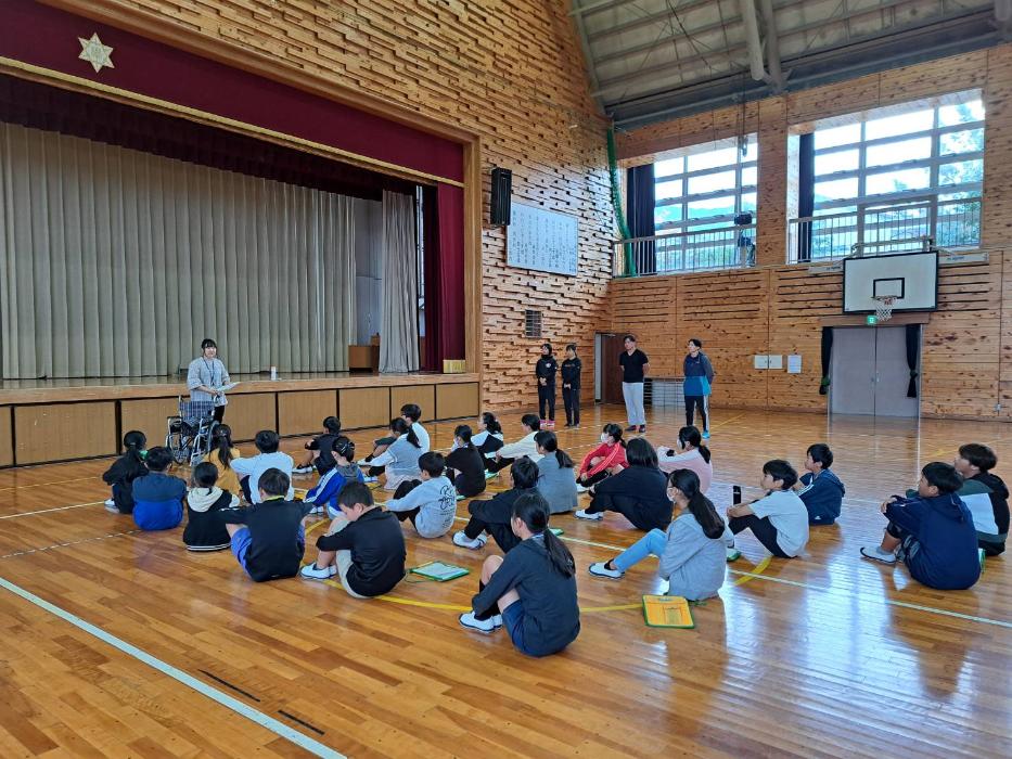 6年生車椅子体験