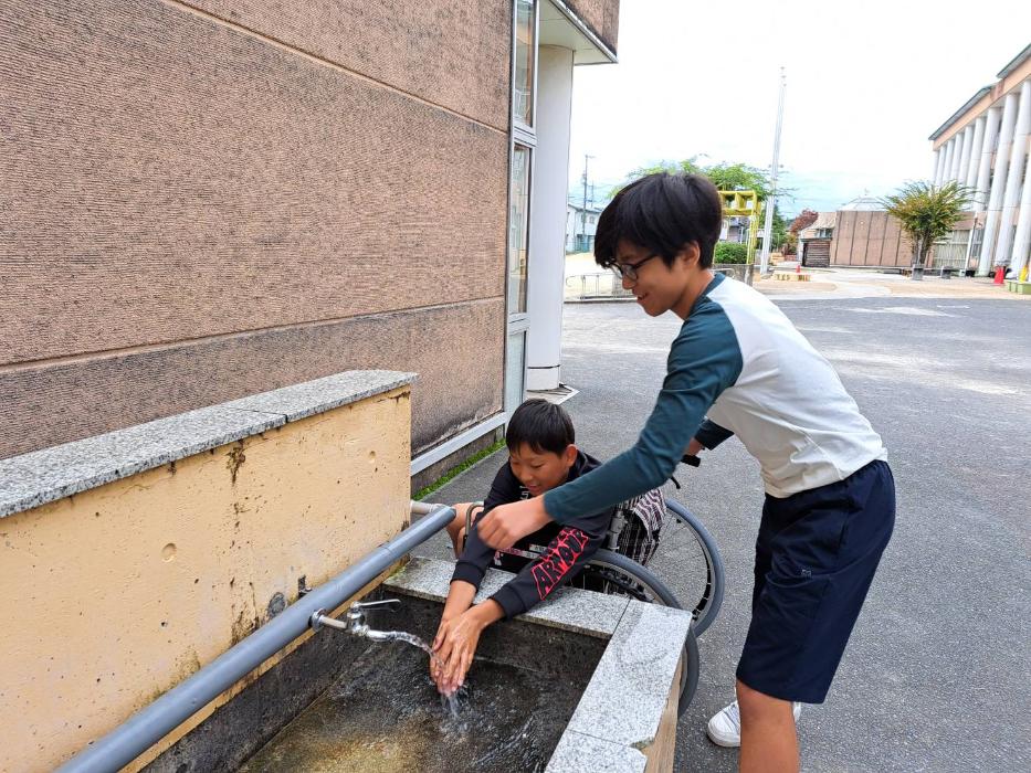 6年生車椅子体験