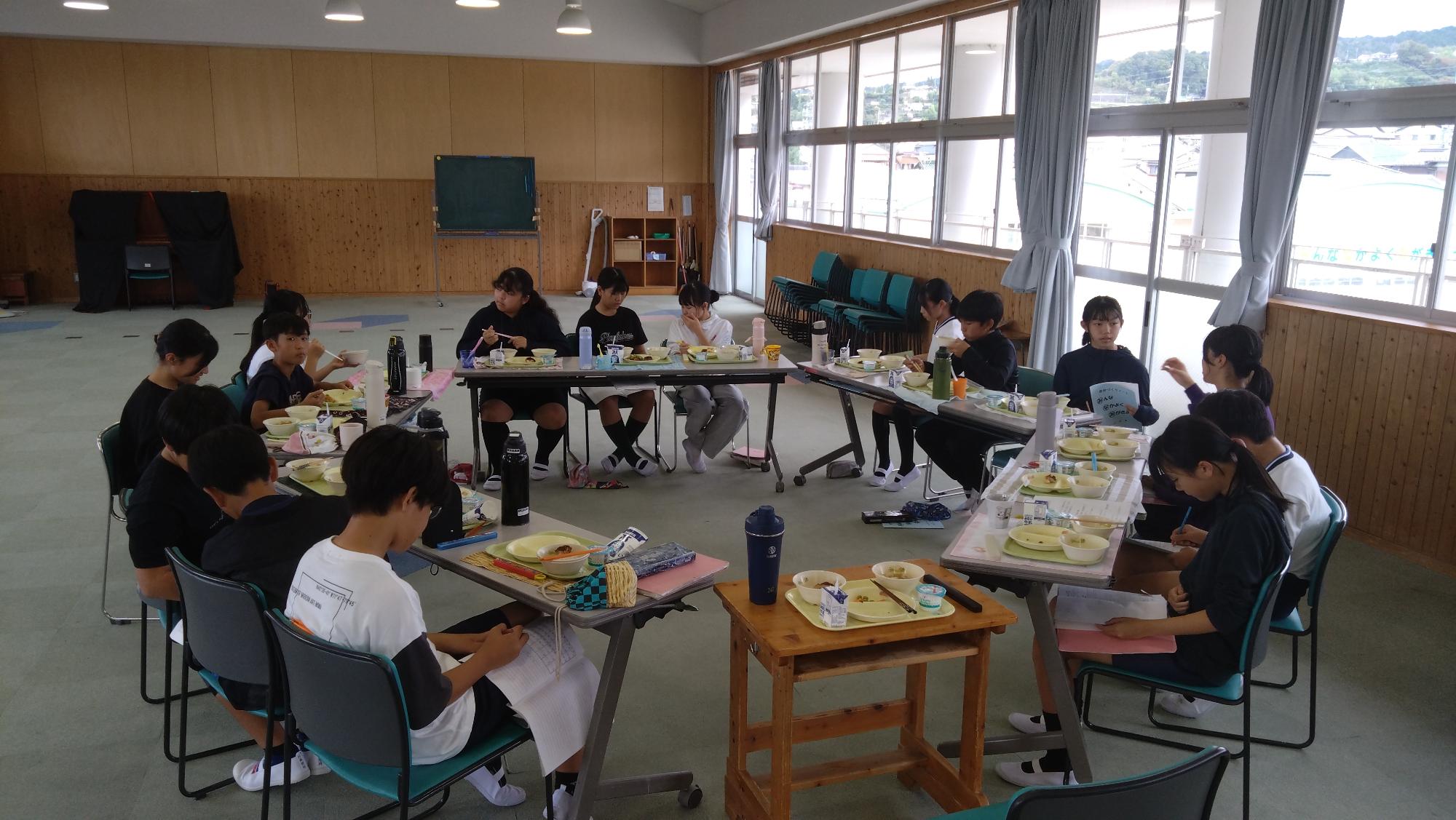 拡大リーダーズランチの全体の様子