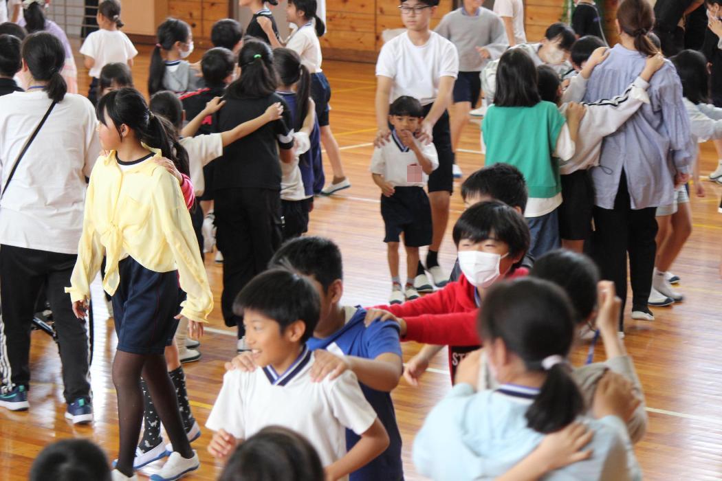 1年生を迎える会じゃんけん列車