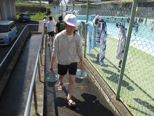 プール掃除3